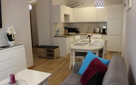Apartament Blisko Centrum Z Garazem